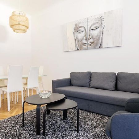 Luxury 4Bdr Close To Duomo Milan Exterior photo